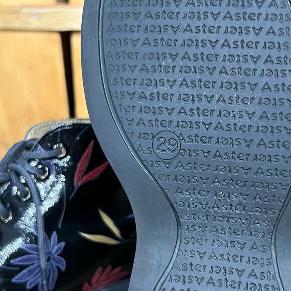 Aster Black Patent Leather Floral Flowers Multicolor Lace-Up Boots Youth EU 29 - Picture 12 of 13